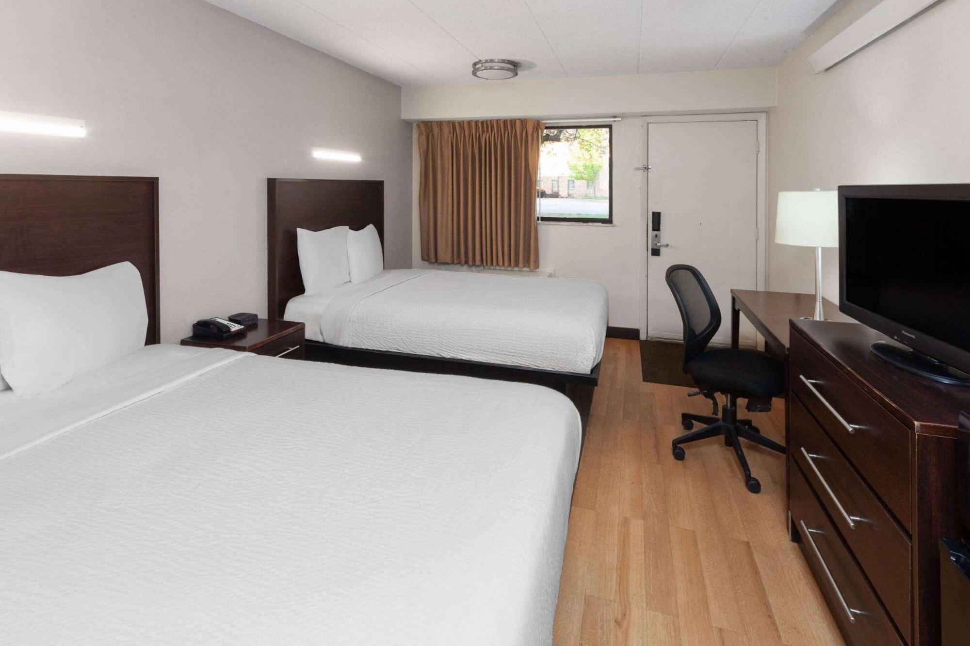 Travelodge By Wyndham פאוריה מראה חיצוני תמונה