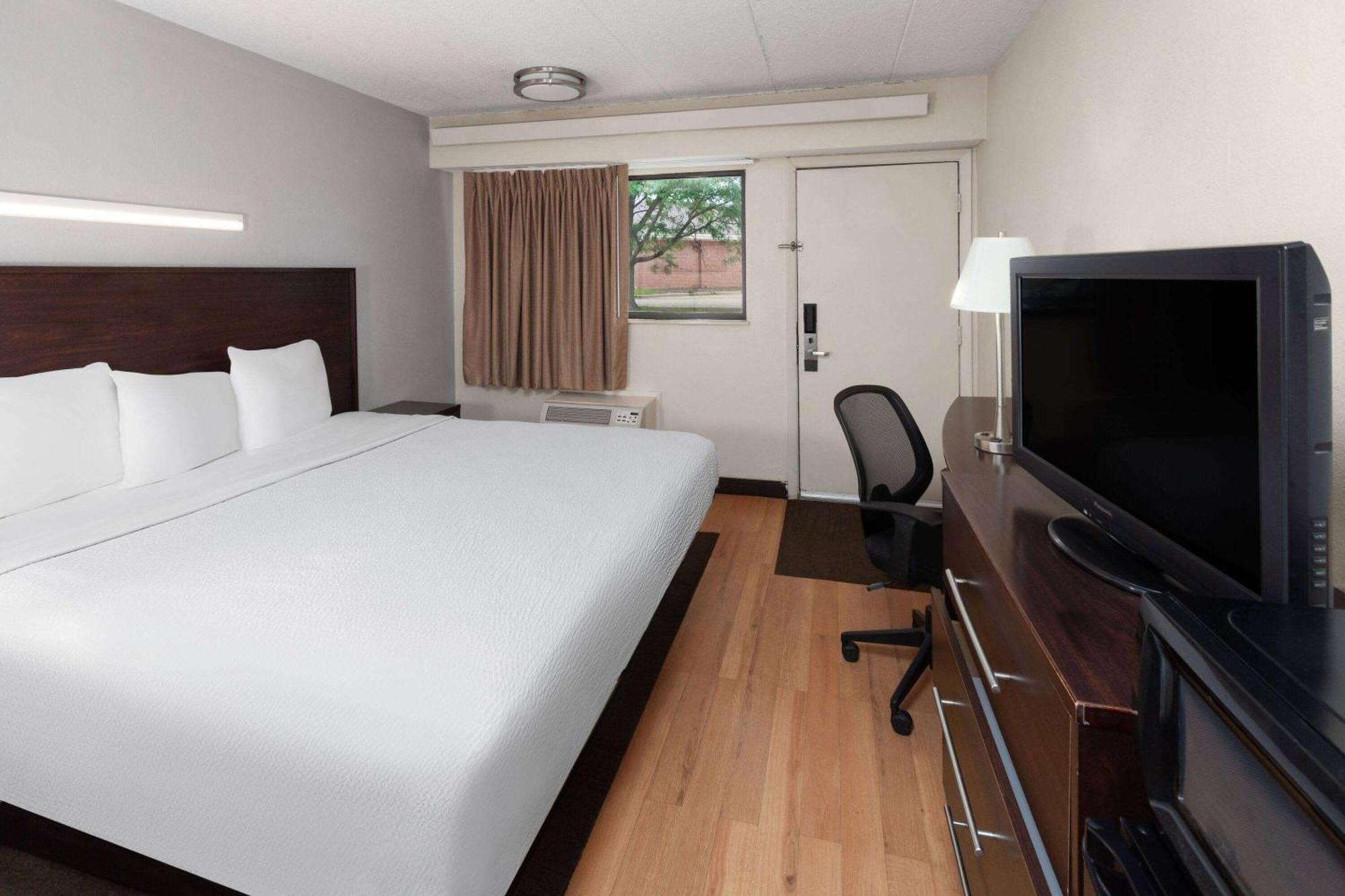 Travelodge By Wyndham פאוריה מראה חיצוני תמונה